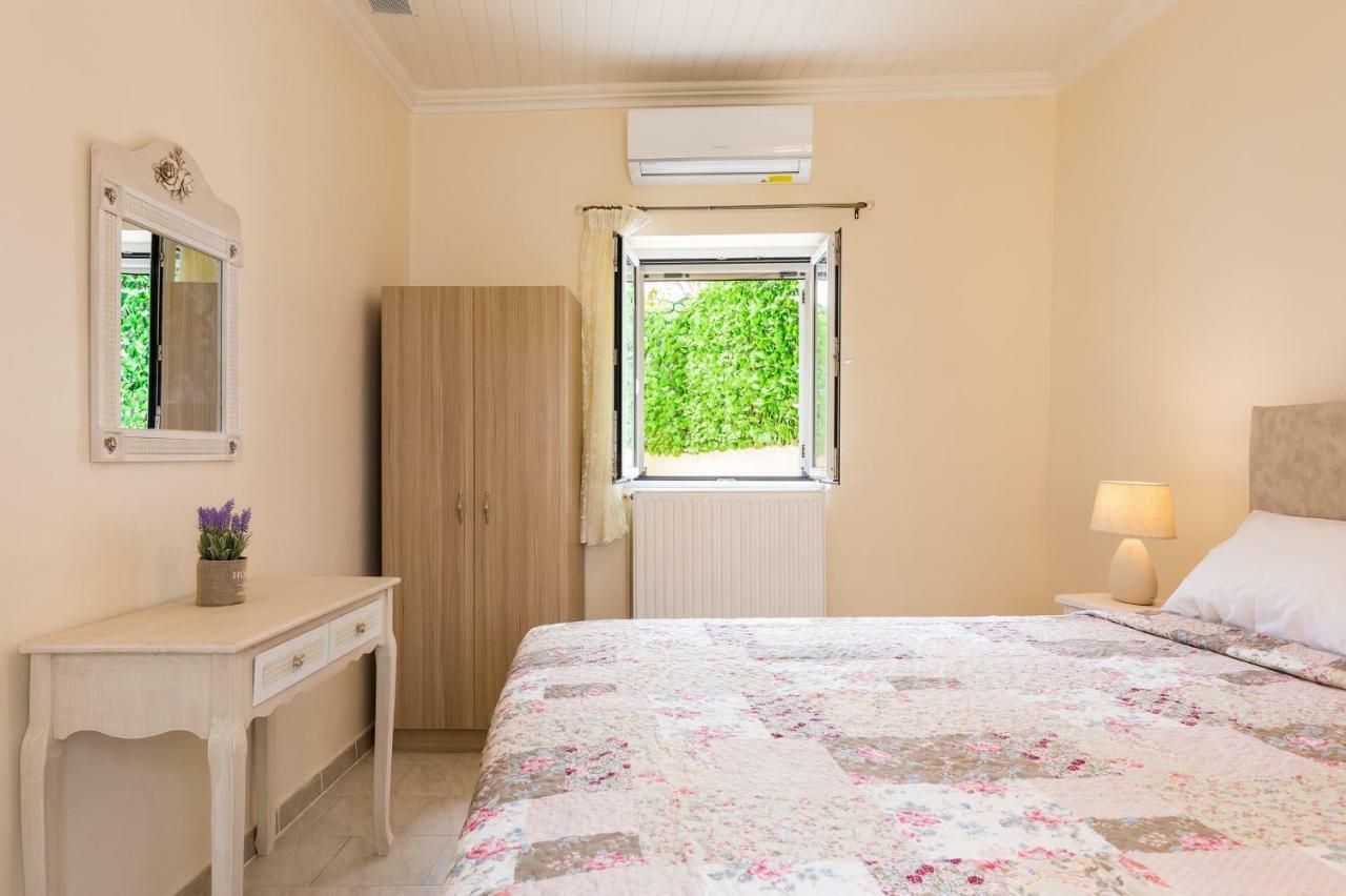 Villa Margreco In Garitsa à Corfu  Extérieur photo